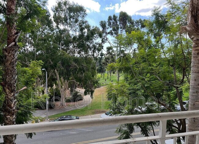 Foto del edificio - 5252 Orange Ave