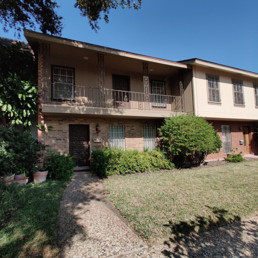500 Wichita Ave, McAllen, TX 78503 Condo for Rent in McAllen, TX