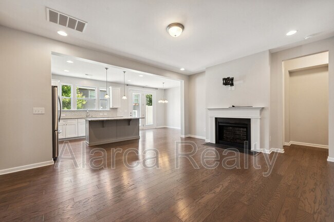 Photo - 7329 Dulnian Wy Townhome