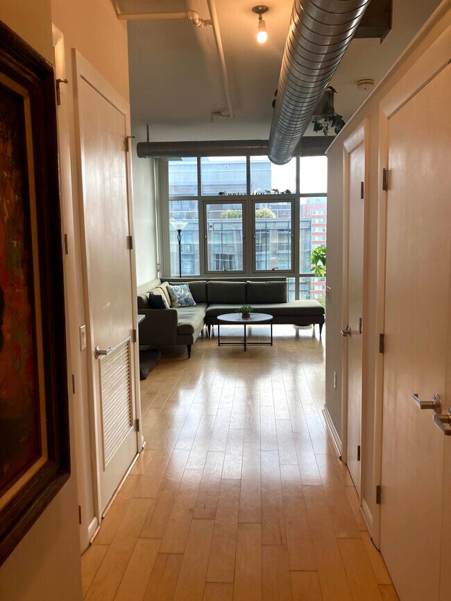 Foto del edificio - 811 4th St NW
