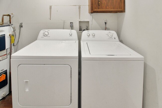 Foto del edificio - 3910-3912 Rock Quarry Rd.