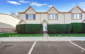 Building Photo - 50406 Bay Run S