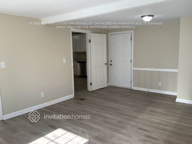 Foto del edificio - 2493 Romain Way