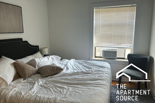 Foto del edificio - 1913 W Larchmont Ave