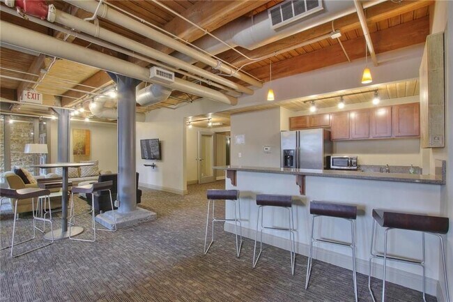 Foto del edificio - 706 Broadway #506