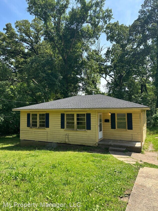 Primary Photo - 3 br, 1 bath House - 1345 Louis Street