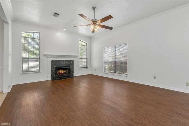 Foto del edificio - 3 br, 2 bath House - 1208 Bayou Woods Dr 1...