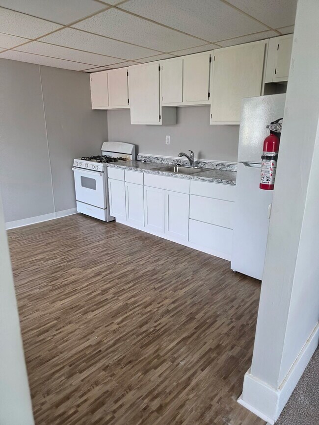 Foto del edificio - 1665 Pagel Ave