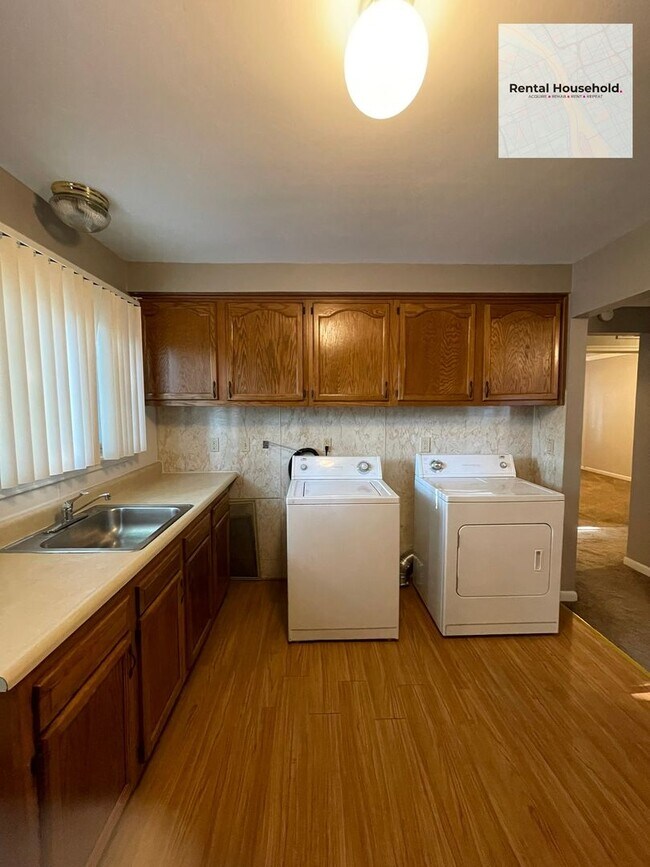 Foto del edificio - Adorable 3 Bedroom Ranch-Dearborn Heights!!!