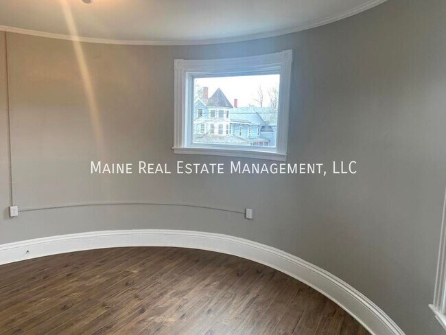 Foto del edificio - 372 Hammond St