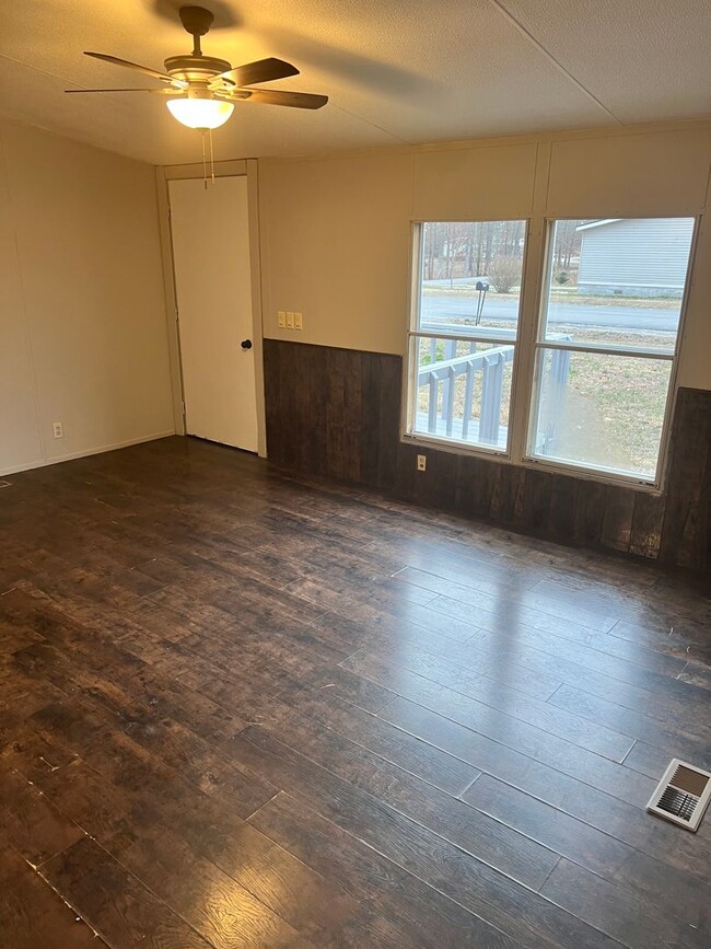 Foto del edificio - 3 Bed 2 Bath Home in Estill Springs