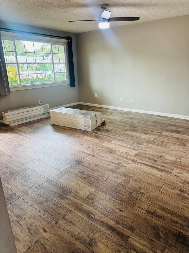 Foto del edificio - 3429 Adams Ln