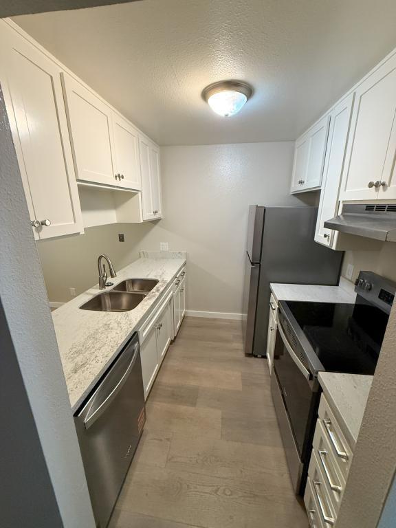 Building Photo - 2004 Ahern St