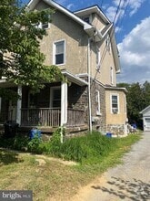 Building Photo - 33 S Fairview Ave