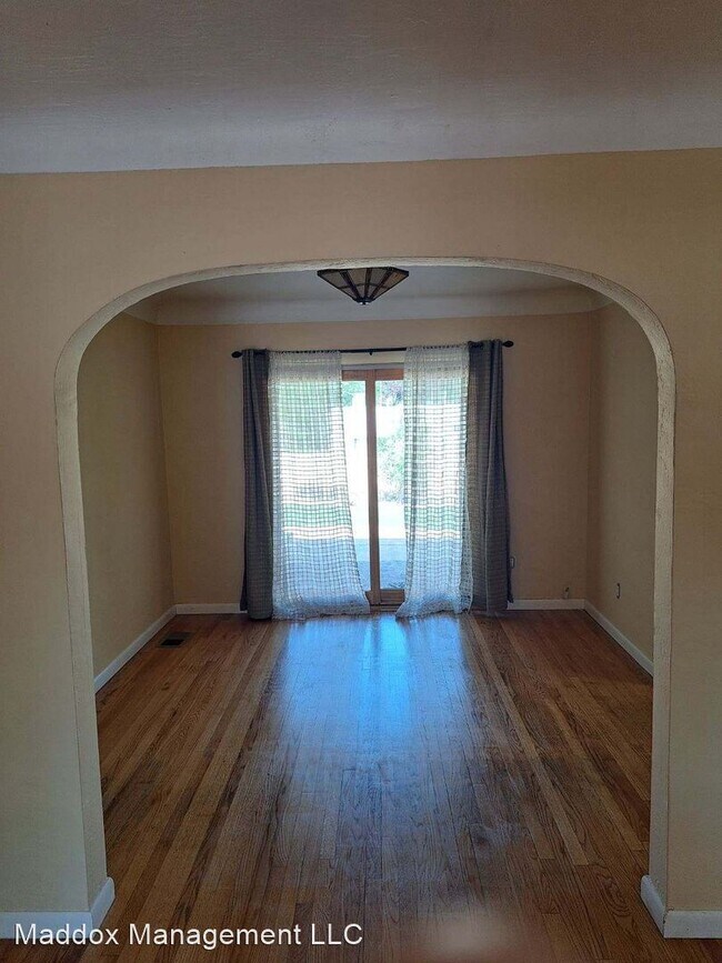 Foto del edificio - 2 br, 1 bath House - 401 Wellesley Drive SE