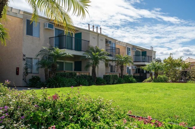 Building Photo - Broadway Estates