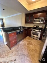 Building Photo - 220 E Flamingo Rd