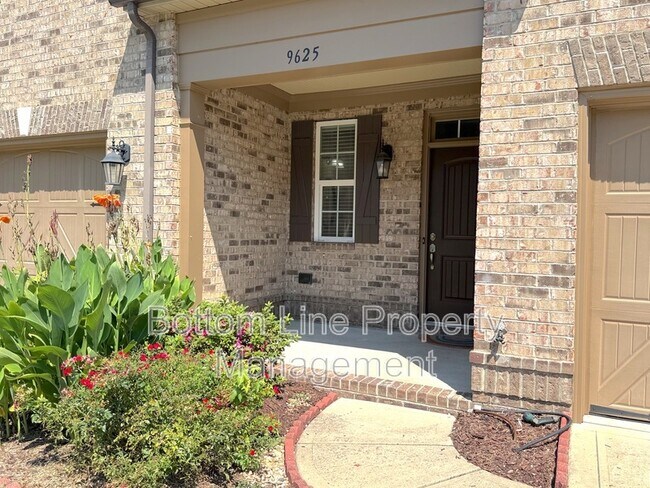 Building Photo - 9625 Camberley Ave NW