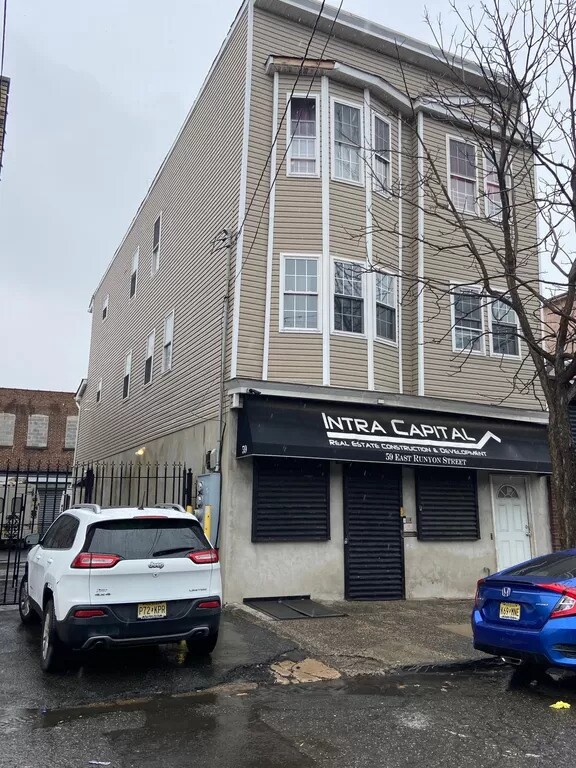Building Photo - 59 E Runyon St