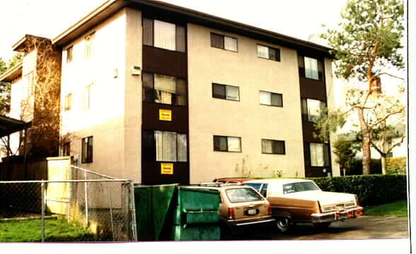 Foto principal - 523-525 25th Ave S