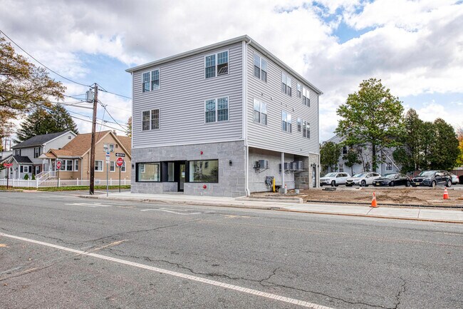 Building Photo - 125 Broughton Ave