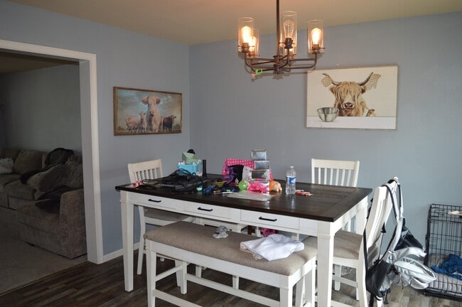 Foto del edificio - 8917 Snowberry Ln