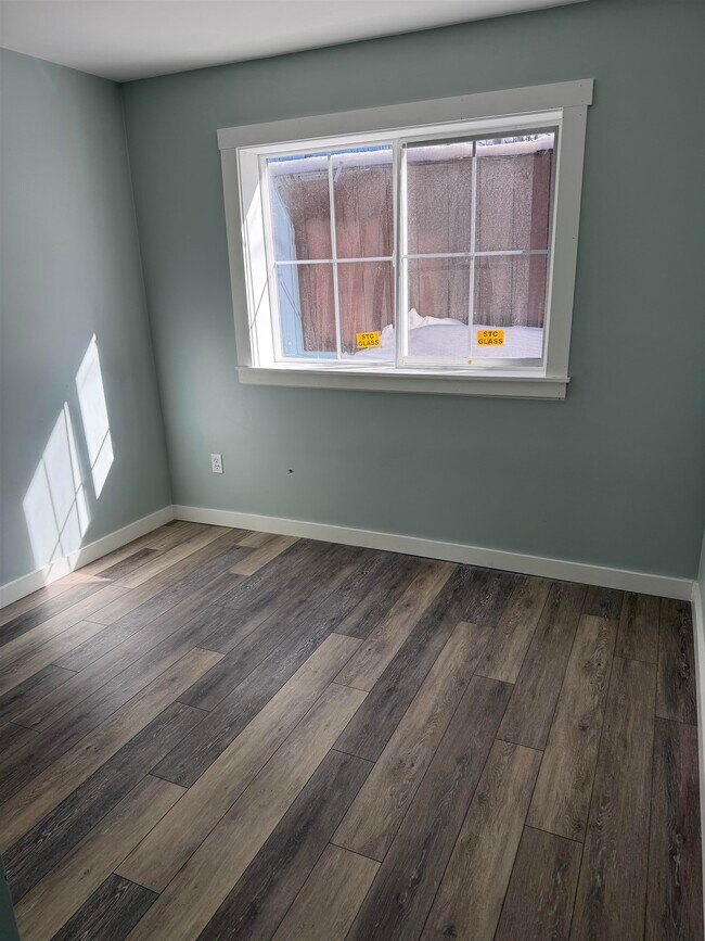 Foto del edificio - 473 Maple St