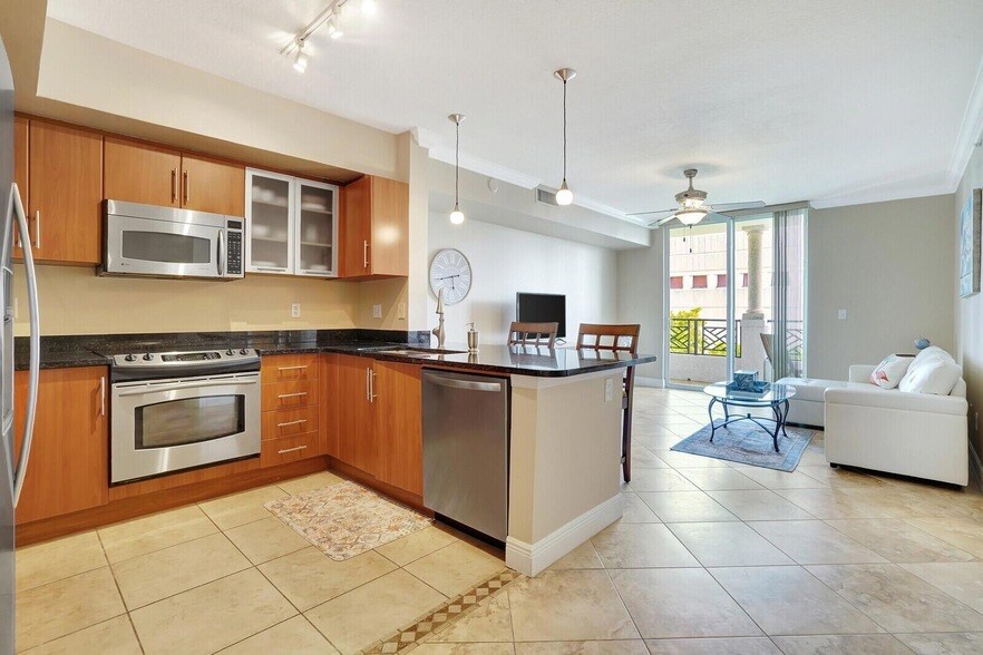 Foto principal - 600 S Dixie Hwy