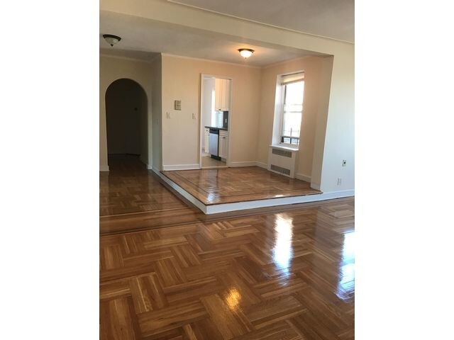 Foto principal - 76-03-7113 113th St