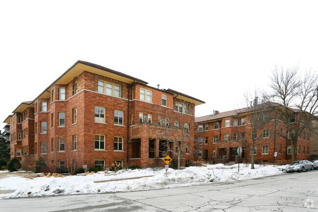 Foto del edificio - 936-940 Hinman Ave