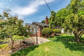 Building Photo - 25 8th Ave
