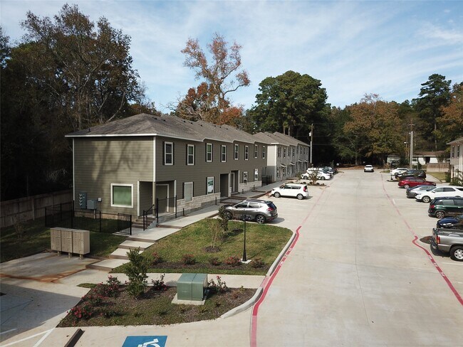 Building Photo - 615 Hayman St