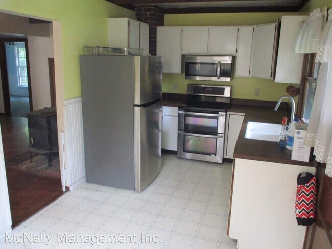 Building Photo - 3 br, 2 bath House - 3229 Hinkley Rd. SE