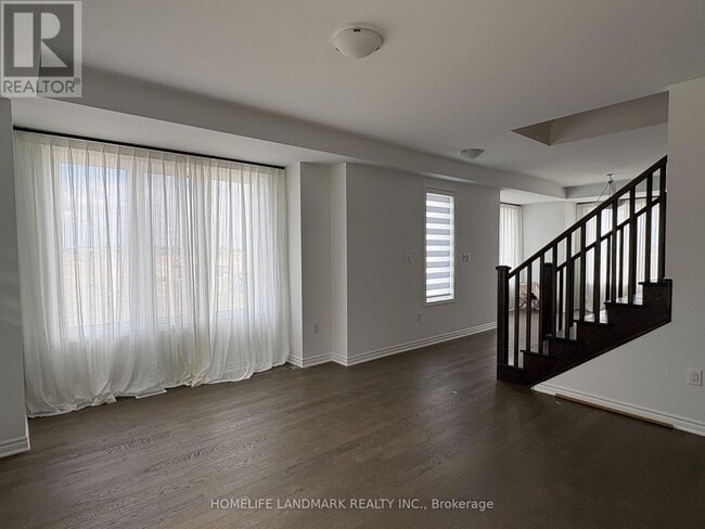 Building Photo - 402 Berczy Grn Dr