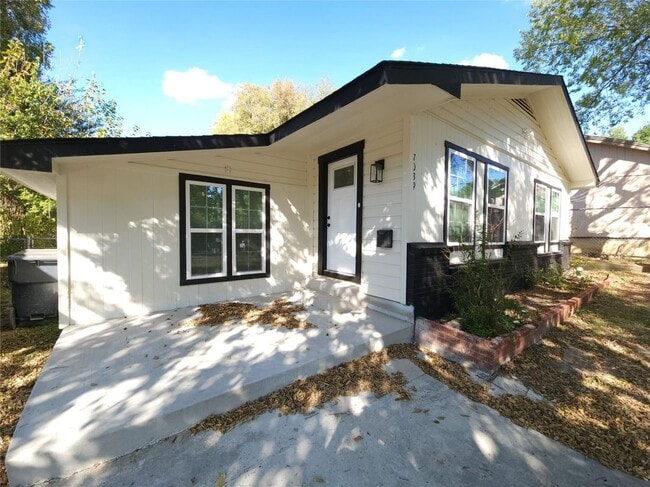 Building Photo - 7039 Bates St