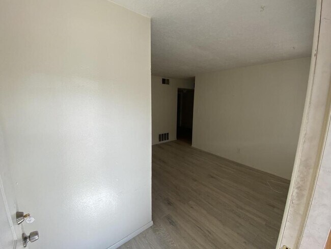 Foto del edificio - 13515 Copper Ave NE