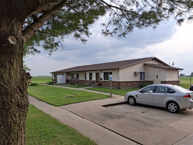 Foto del edificio - 340 S Rowe Ln