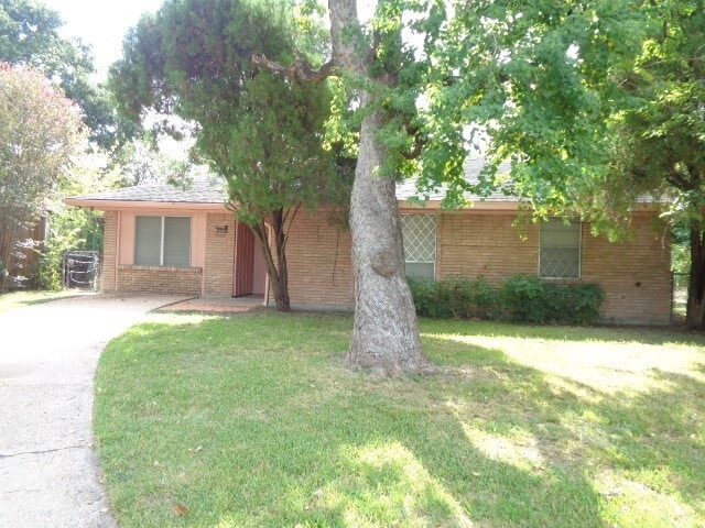 Primary Photo - 3012 Barksdale Dr
