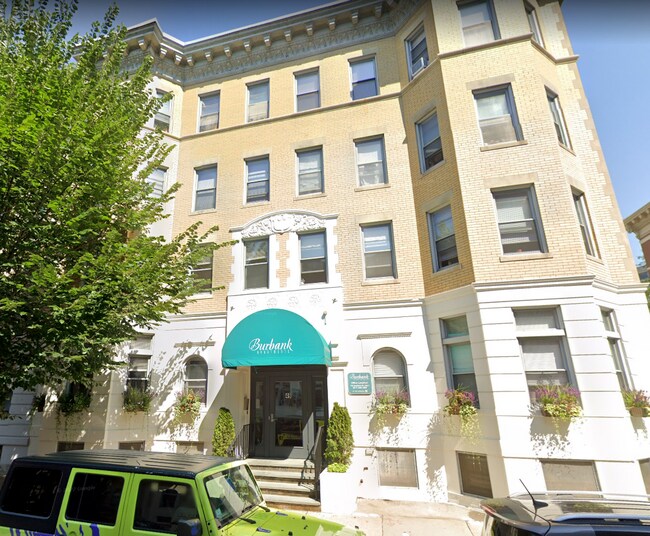 Building Photo - 49 Burbank St
