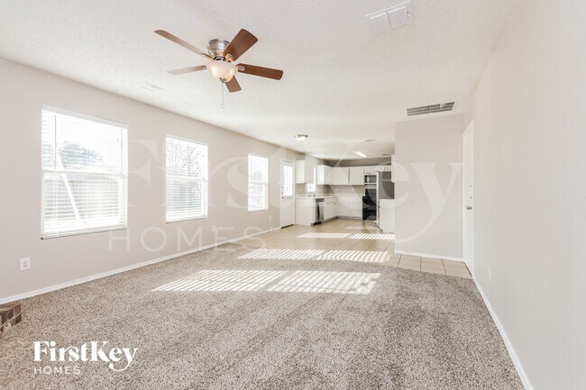 Foto del edificio - 4519 Green Meadow Dr