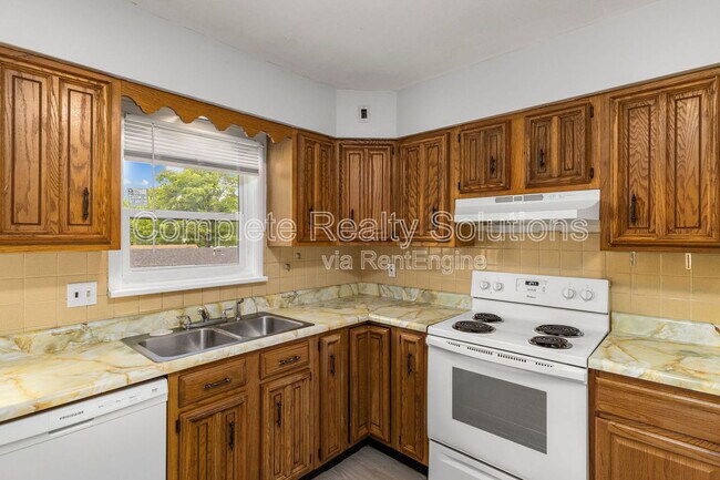 Foto del edificio - 8881 Darnell Pl