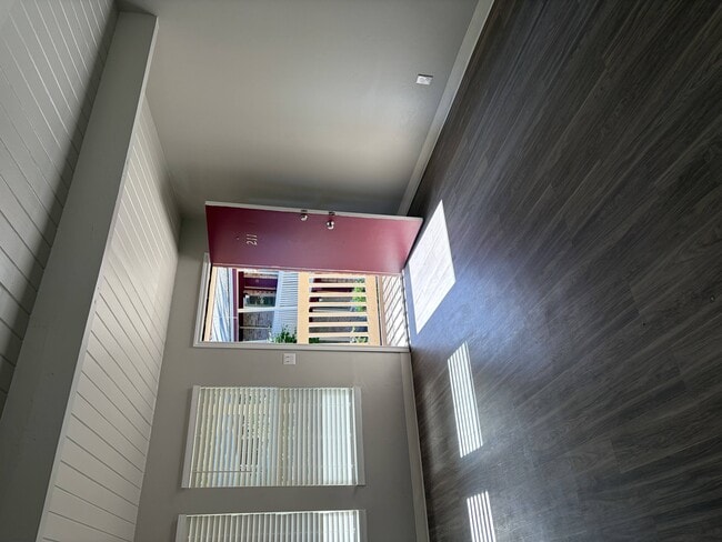 Interior Photo - Horizon Park