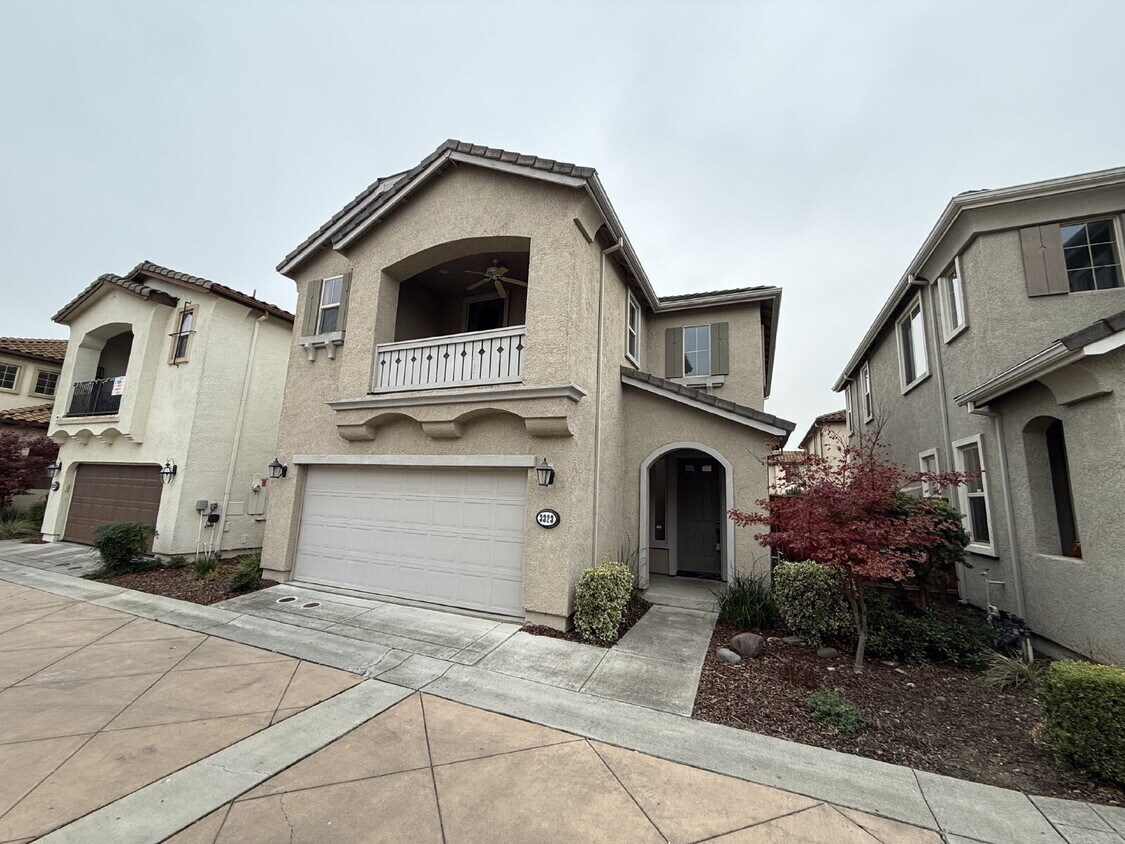 3 Bedroom 3 Bath Beauty in West Sacramento! - 3 Bedroom 3 Bath Beauty in West Sacramento!