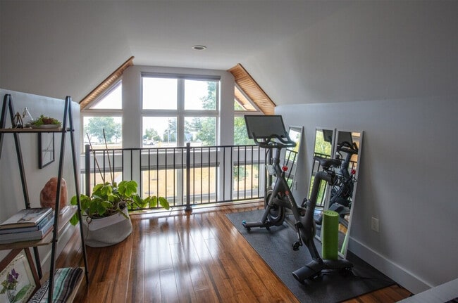 Building Photo - 13 Autumn Ln