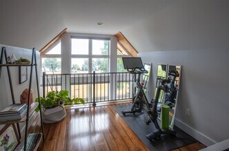 Building Photo - 13 Autumn Ln