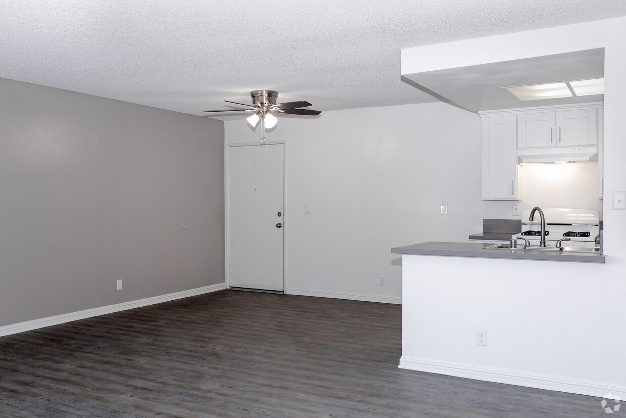 Woodglen Apartment Homes Rentals in West Covina at 1800 E Aroma Dr West