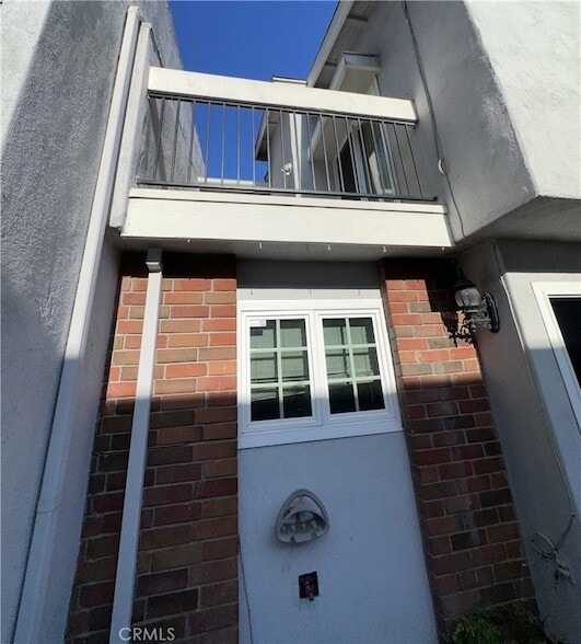 Building Photo - 605 Rainier Way