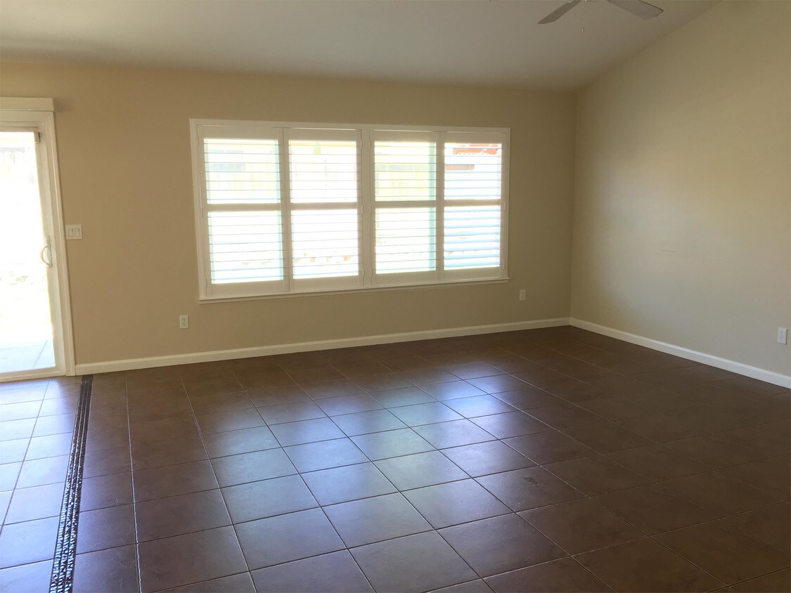 5425 Silvervale Ct, Riverbank, CA 95367 House Rental in Riverbank, CA