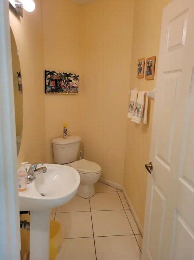 Foto del edificio - 8423 Mulligan Cir