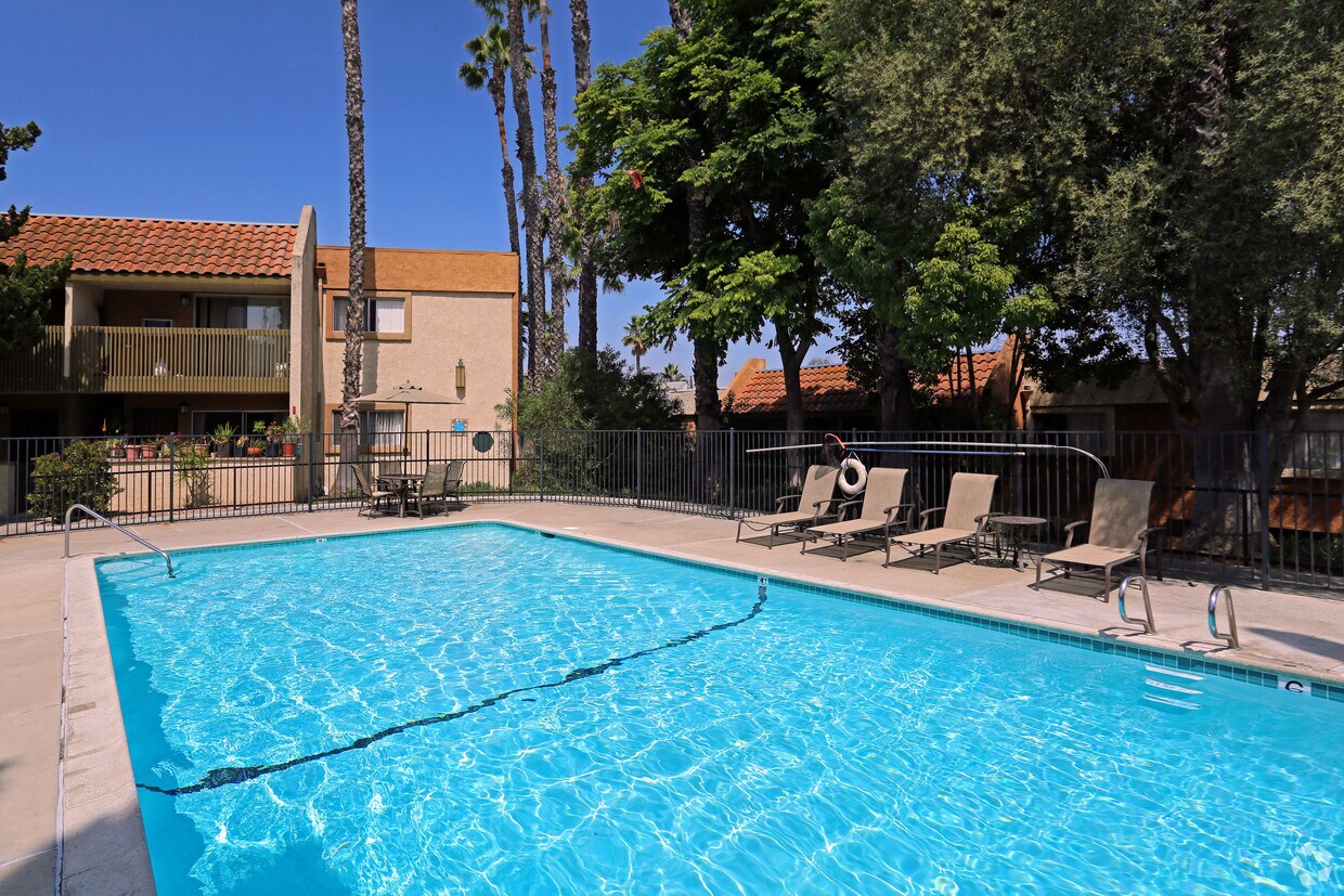 Comanche Hills Apartments in La Mesa, CA